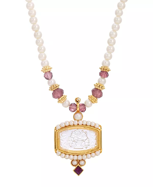 

Ожерелье из искусственного жемчуга золотистого оттенка с гравированным стеклом и инталией 2028, purple