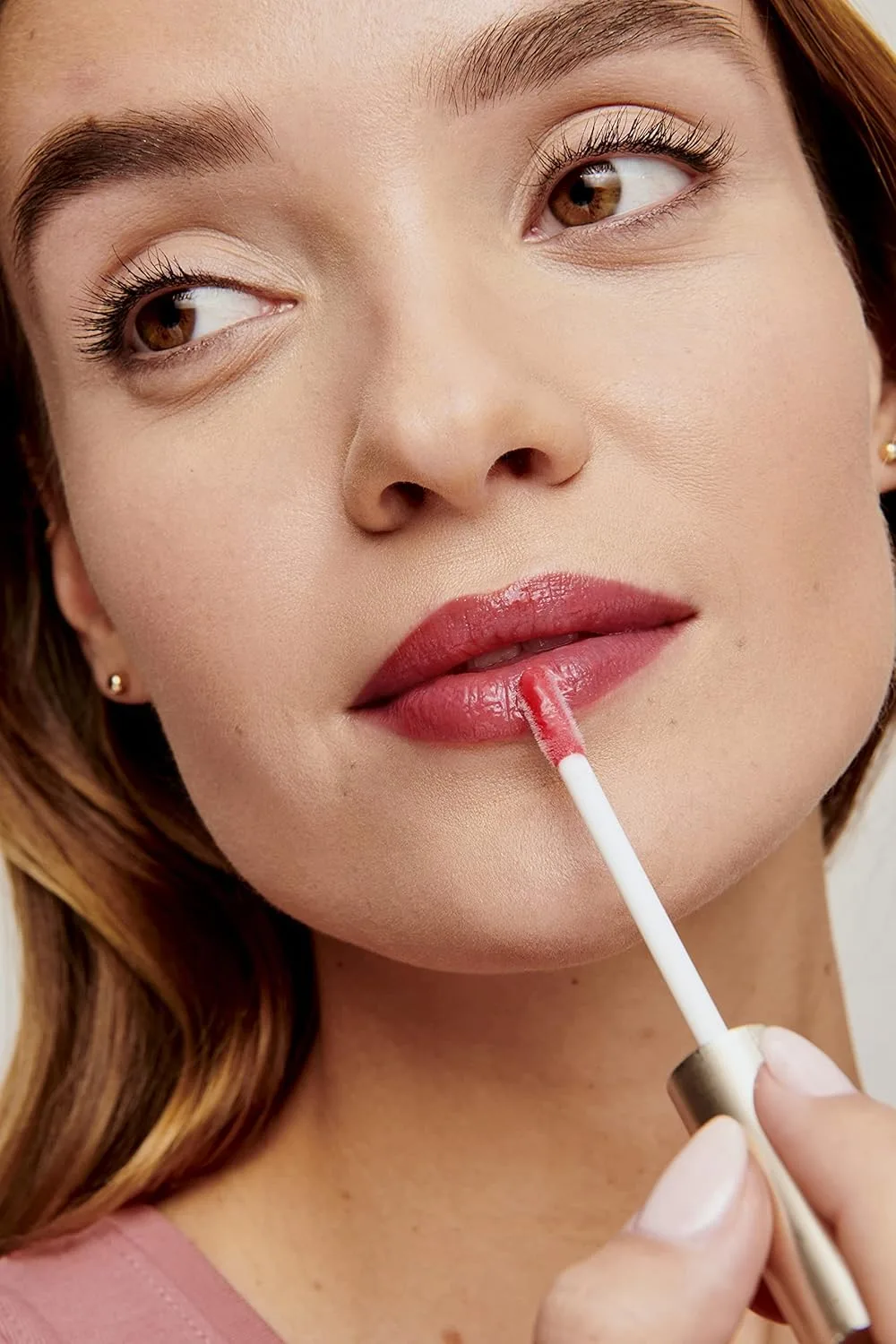 jane iredale HydroPure Hyaluronic Lip Gloss, увлажняющий блеск для губ с гиалуроновой кислотой, разглаживает и питает, нелипкий, с ароматом ванили, веганский и cruelty free, Berry Red — фото 4
