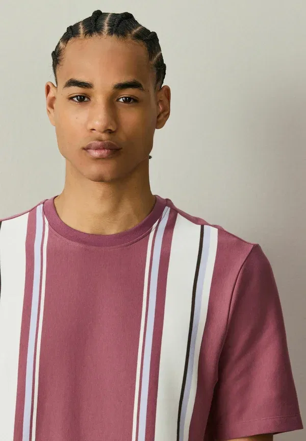 Футболка Next Regular fit vertical stripe t-shirt print t-shirt, ягодно-розовый — фото 3