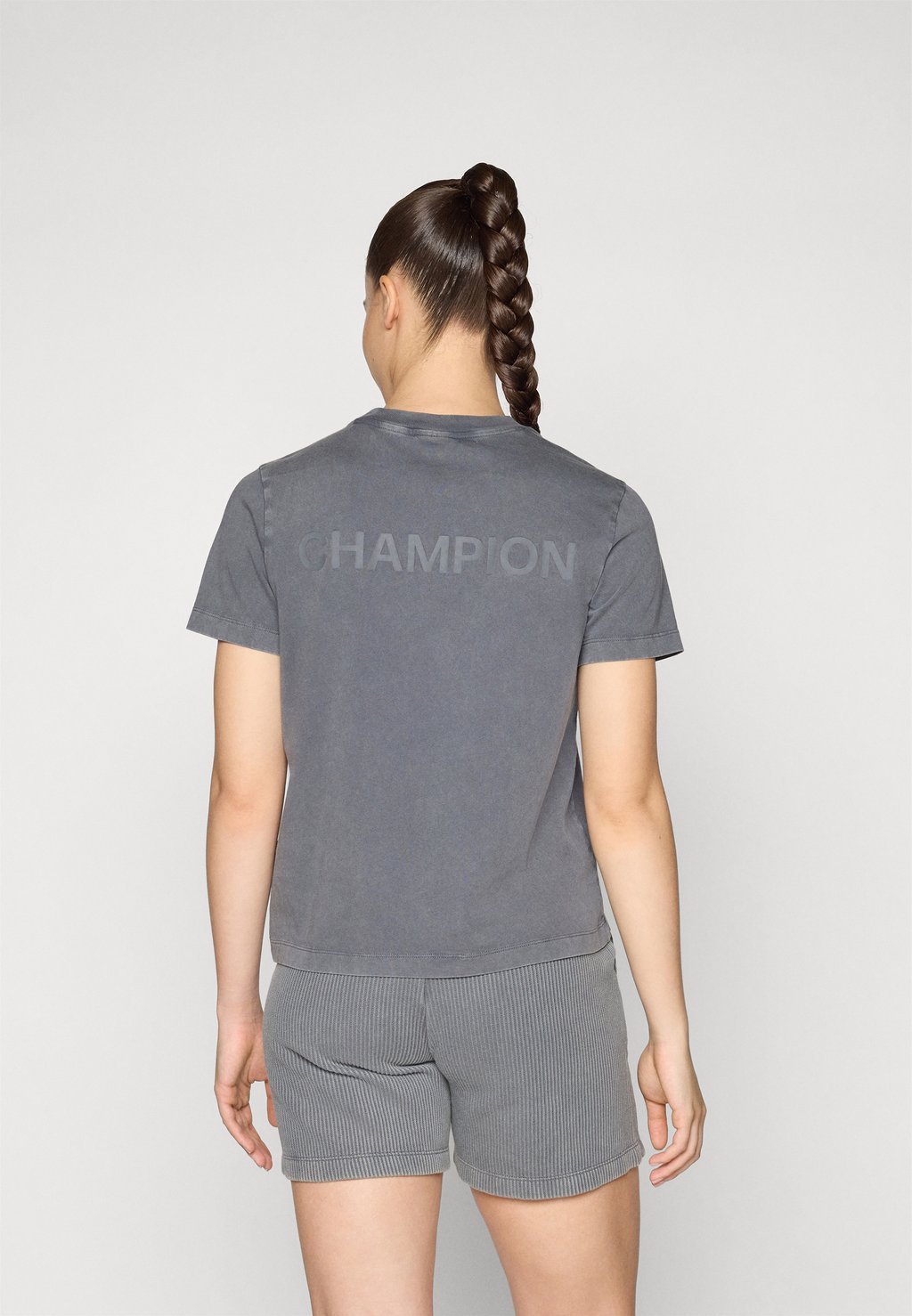

Футболка с принтом CREWNECK Champion, темно-серый