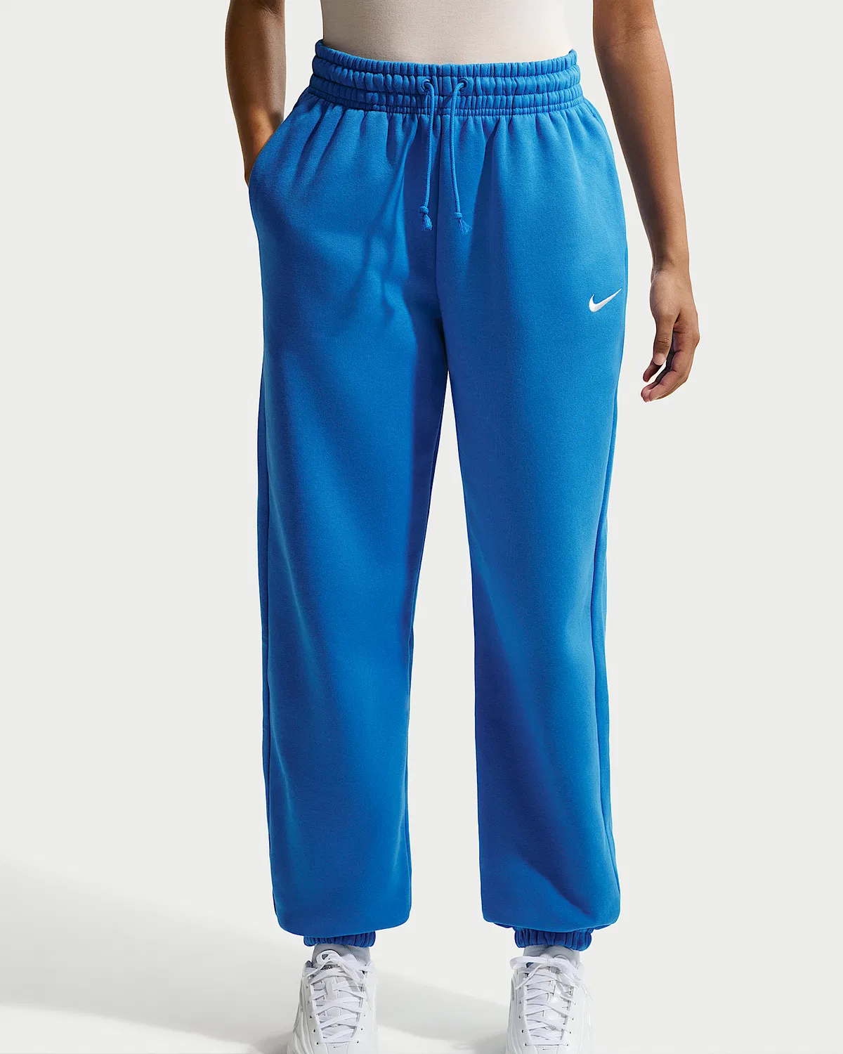 Женские свободные спортивные штаны с завышенной талией Nike Sportswear Phoenix Fleece, Light Photo Blue/Sail — фото 2