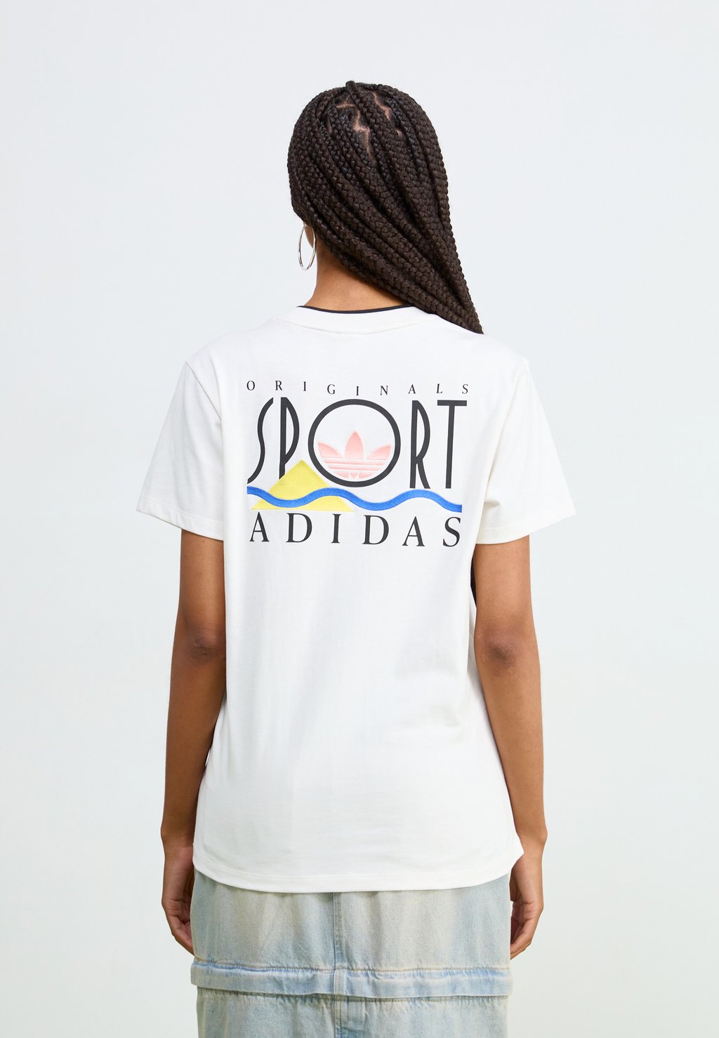 

Футболка с принтом GRAPHIC LOOSE Adidas Originals, кремовый