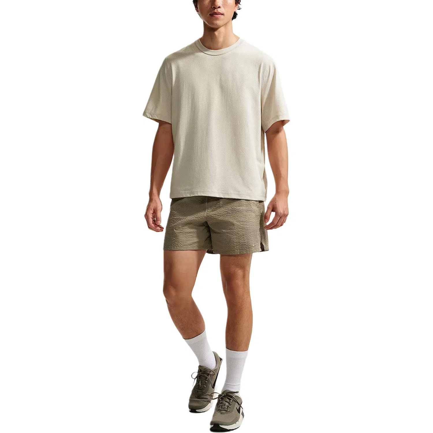 Футболка мужская Primary Quick Dry Nike, Light Earth Brown/Sail White — фото 4