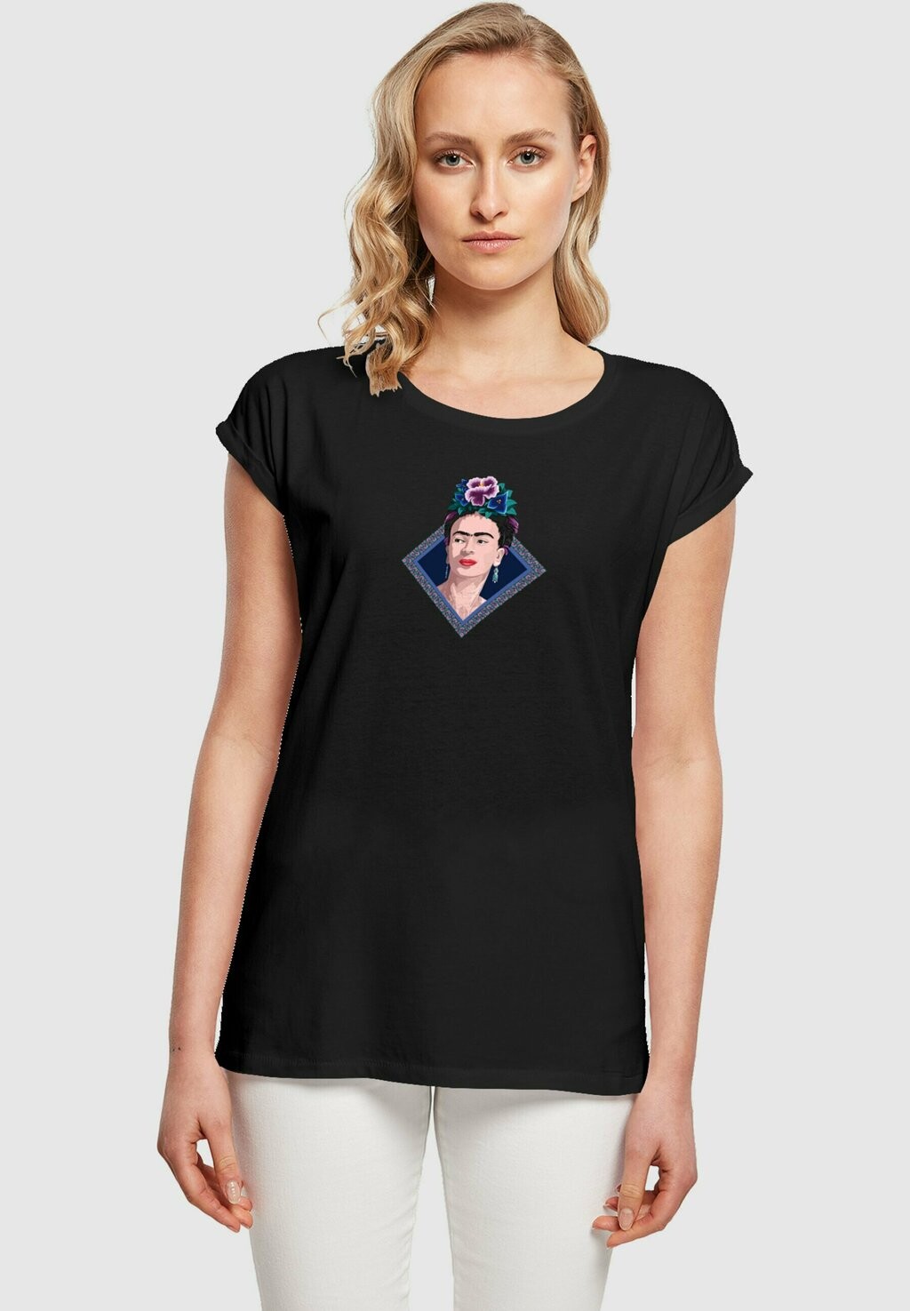 

Футболка с принтом FRIDA KAHLO SQUARE EXTENDED SHOULDER TEE Merchcode, черный