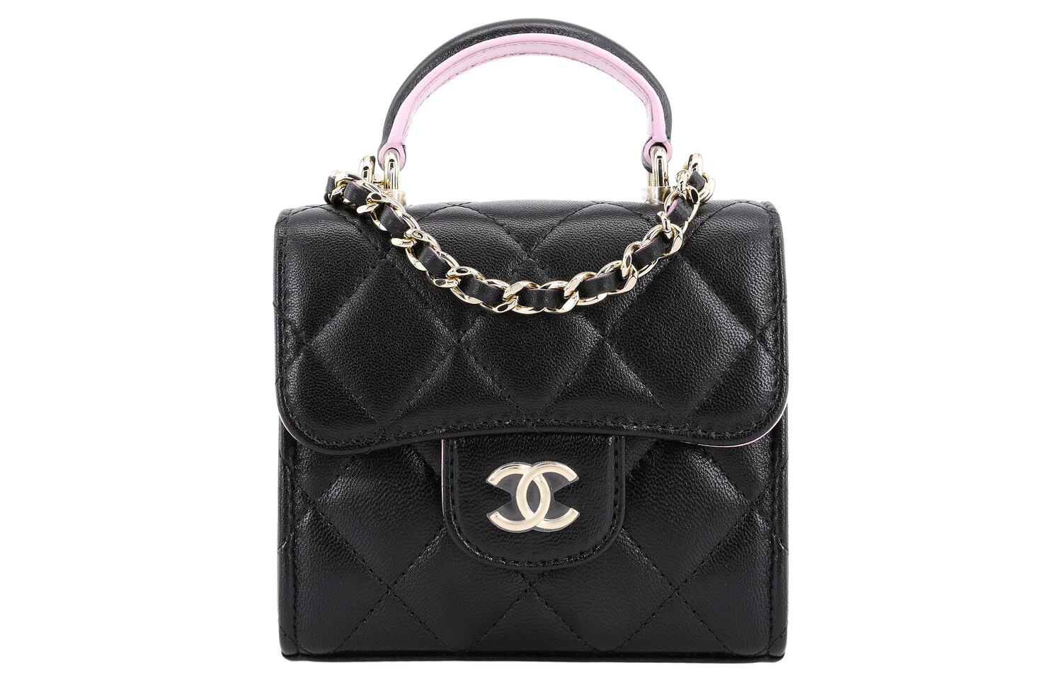 

CHANEL Овчинная клатч