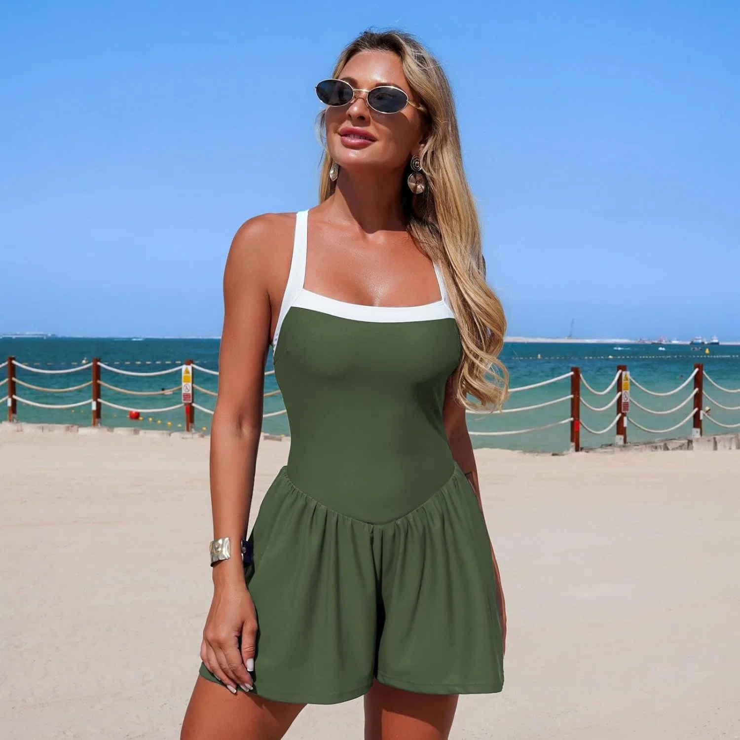 Купальник женский Athletic Romper с перекрестной спинкой, эффектом контроля живота и шортами Generic, зеленый — фото 3