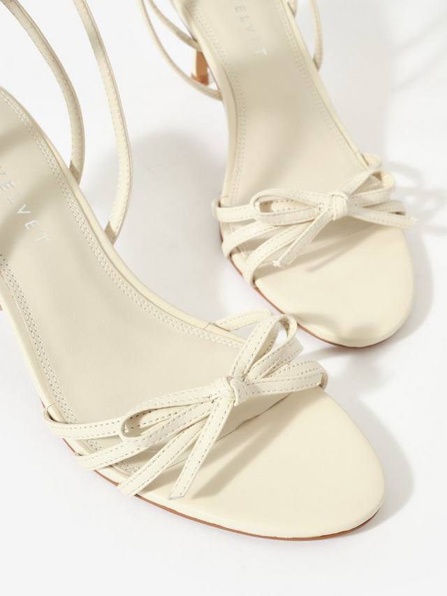 Босоножки Bridie Cream на тонких ремешках с бантом из натуральной кожи Mint Velvet — фото 4