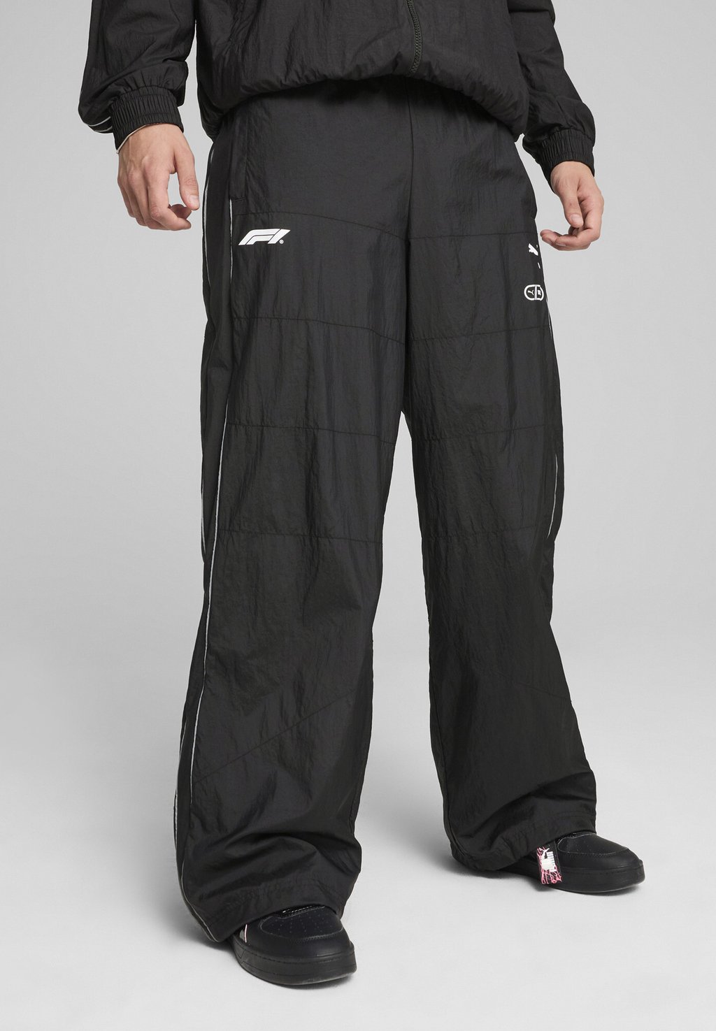 

Спортивные штаны F1 T7 OVERSIZED TRACK PANTS Puma, черный