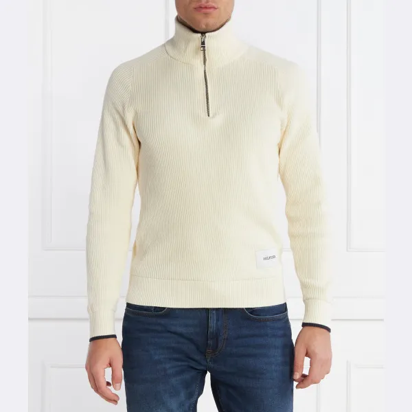 

Свитер обычного кроя Tommy Hilfiger, экрю