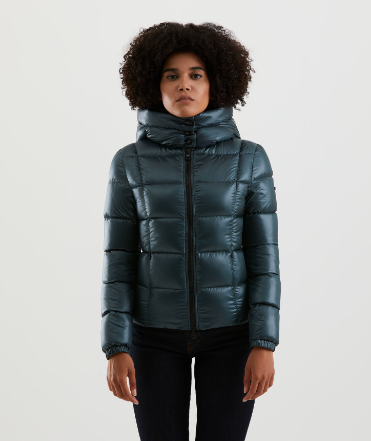 

Зеленая нейлоновая женская куртка Refrigiwear