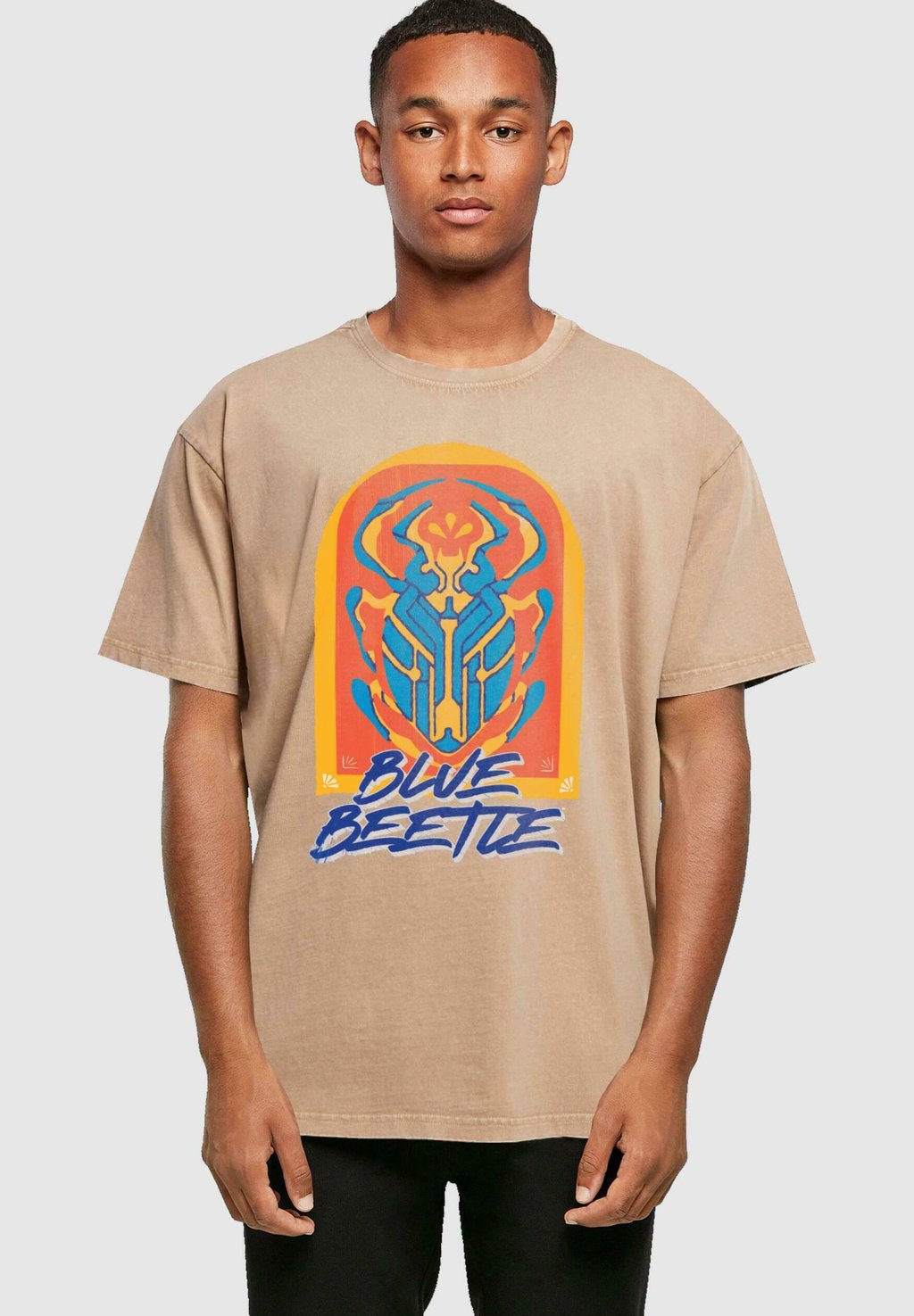 

Футболка с принтом BLUE BEETLE ABSOLUTE CULT, бежевый