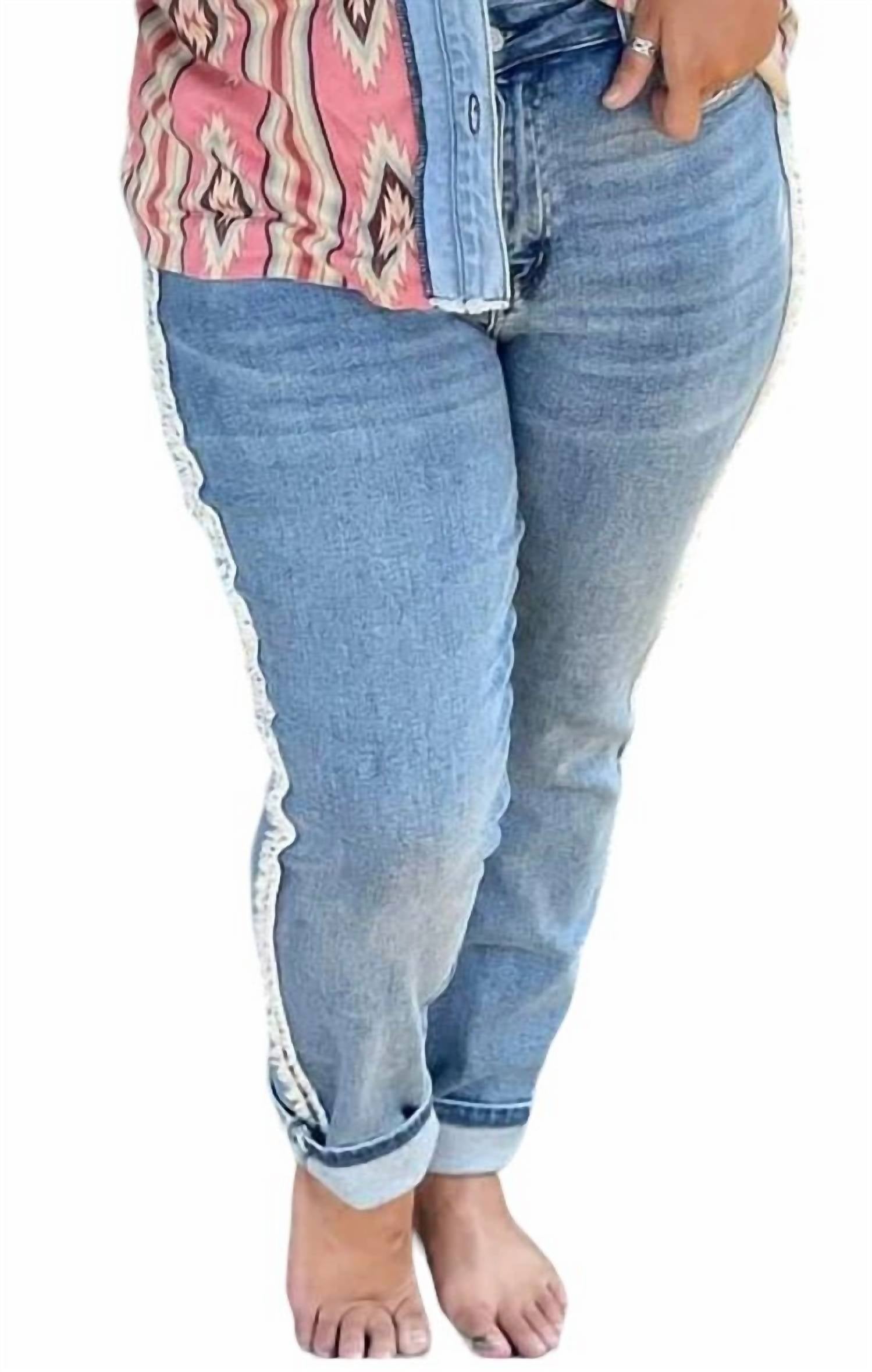 

Джинсы Hailey High Rise в цвете Ligh Wash Judy Blue