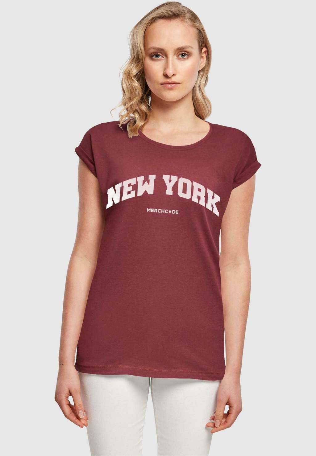 

Футболка с принтом NEW YORK WORDING Merchcode, цвет Cherry