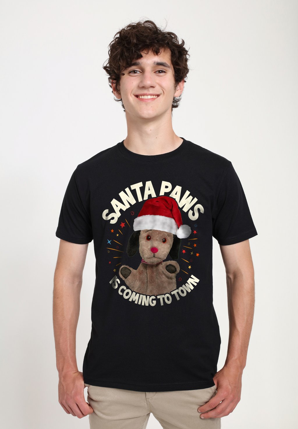 

Футболка с принтом SOOTY CHRISTMAS SWEEP SANTA PAWS IS COMING TO TOWN Henry Tiger, черный