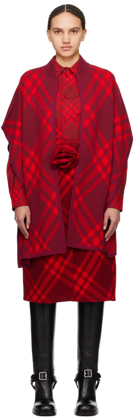 

Красное пальто в клетку Burberry