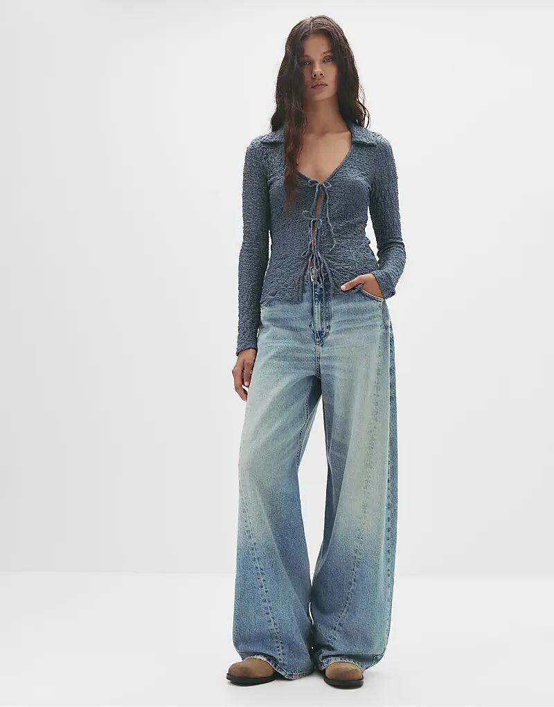 

Pull&Bear Текстурированная блузка с бантами темно-синего цвета