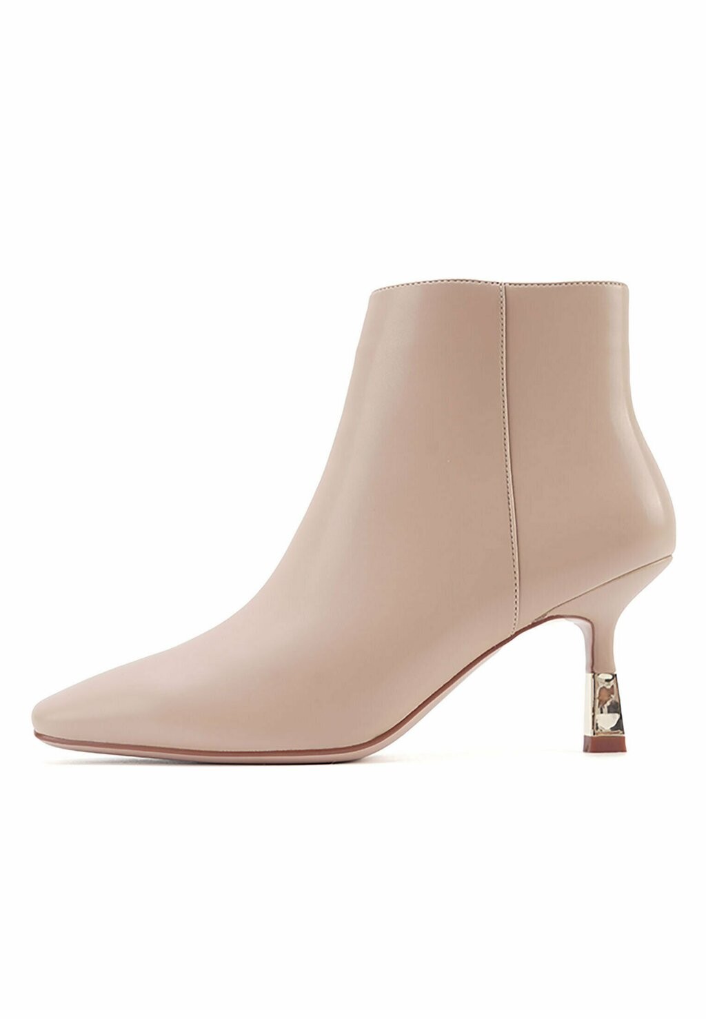 

Ботильоны Heeled Henna 3Pr Nine West, цвет nude