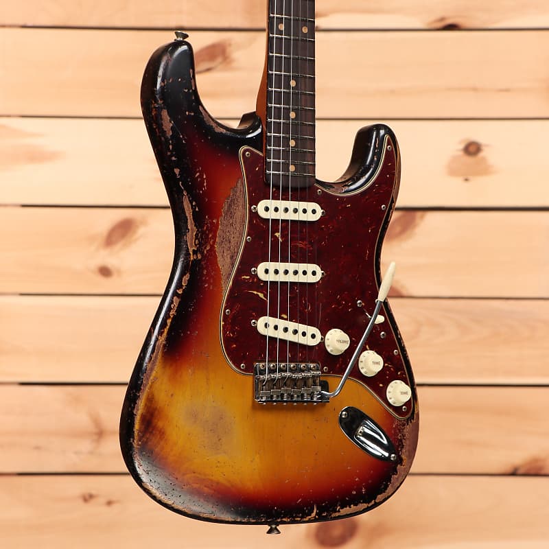 

Электрогитара Fender Custom Shop Limited Roasted 1961 Stratocaster Super Heavy Relic - Aged 3 Color Sunburst-CZ576846