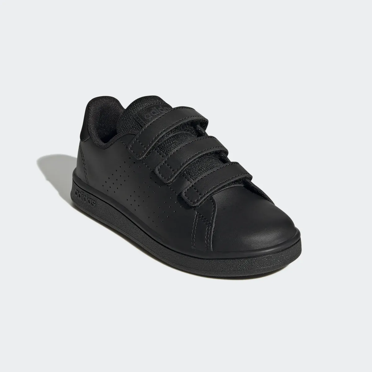 

Кроссовки Adidas Sportswear "ADVANTAGE COURT LIFESTYLE Hook-and-LOOP", дизайн по стопам Adidas Stan Smith, серый