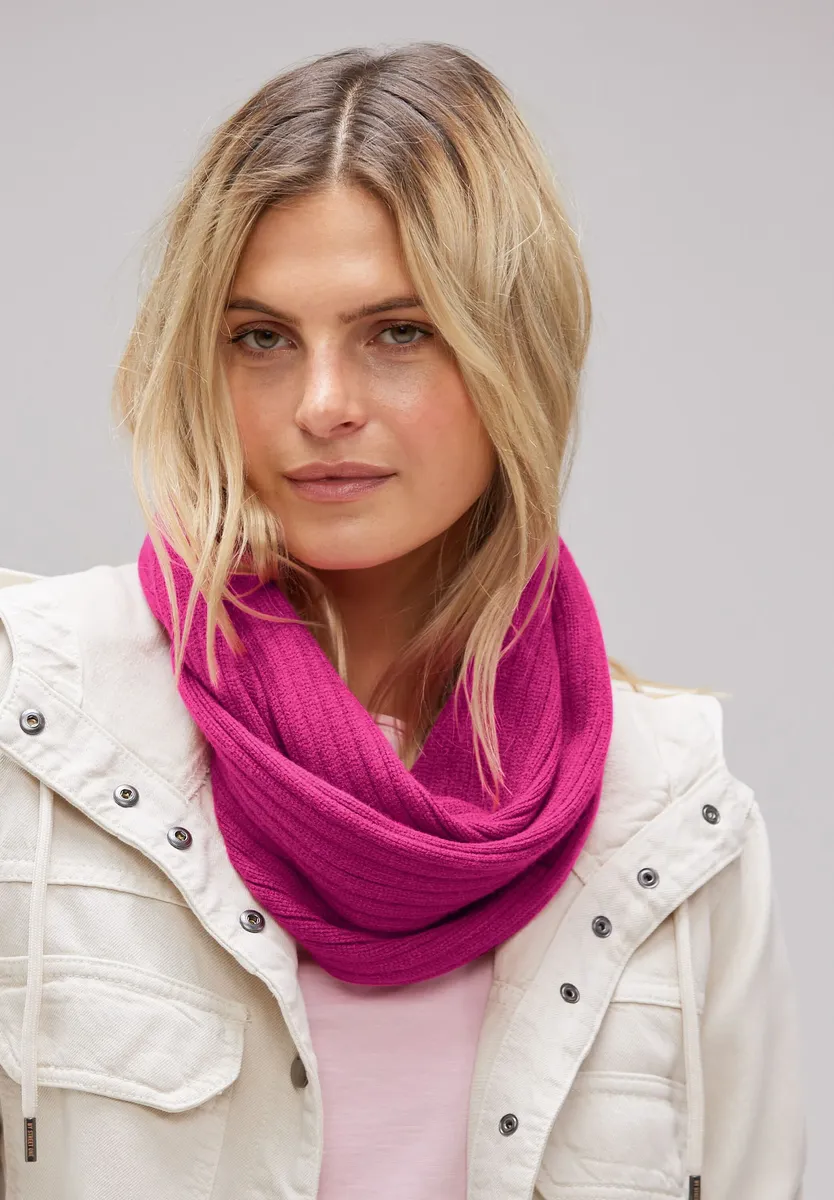 

Петля STREET ONE из мягкой смеси материалов, цвет Peony Pink