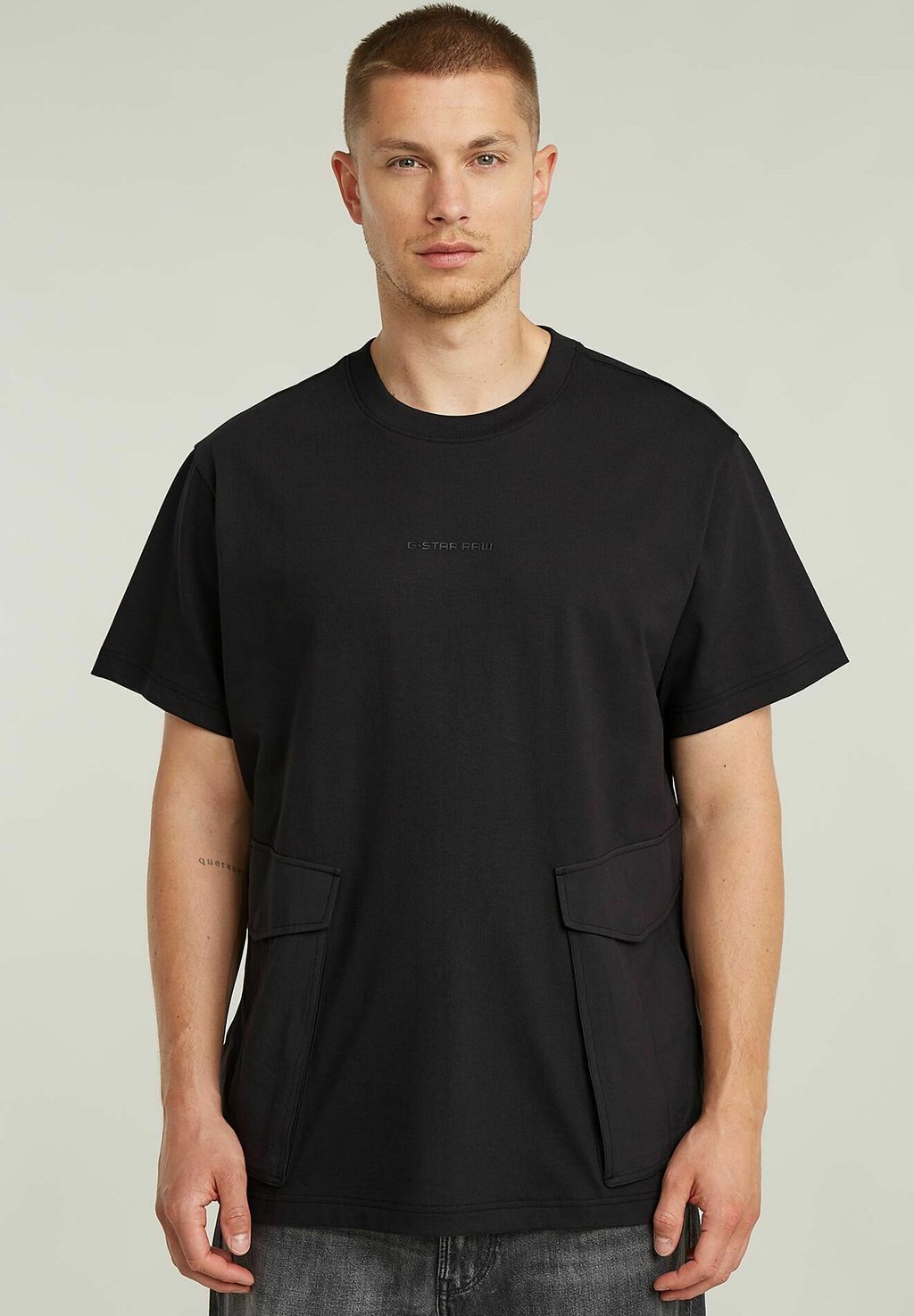 

Базовая футболка ROVIC LOOSE G-STAR, черный