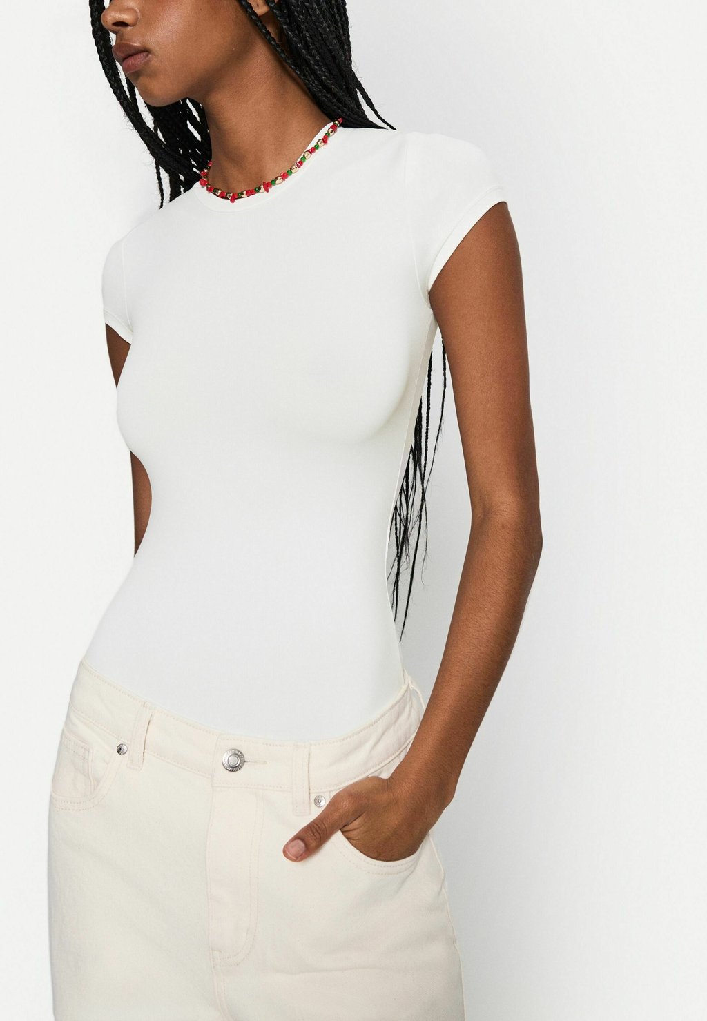 

Базовая футболка SHORT SLEEVE - BODYSUIT Bershka, бежевый