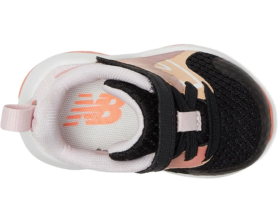 Кроссовки New Balance Kids Rave Run v2 Bungee Lace with Top Strap, Black/Flare/Rose SugarSee Less — фото 2