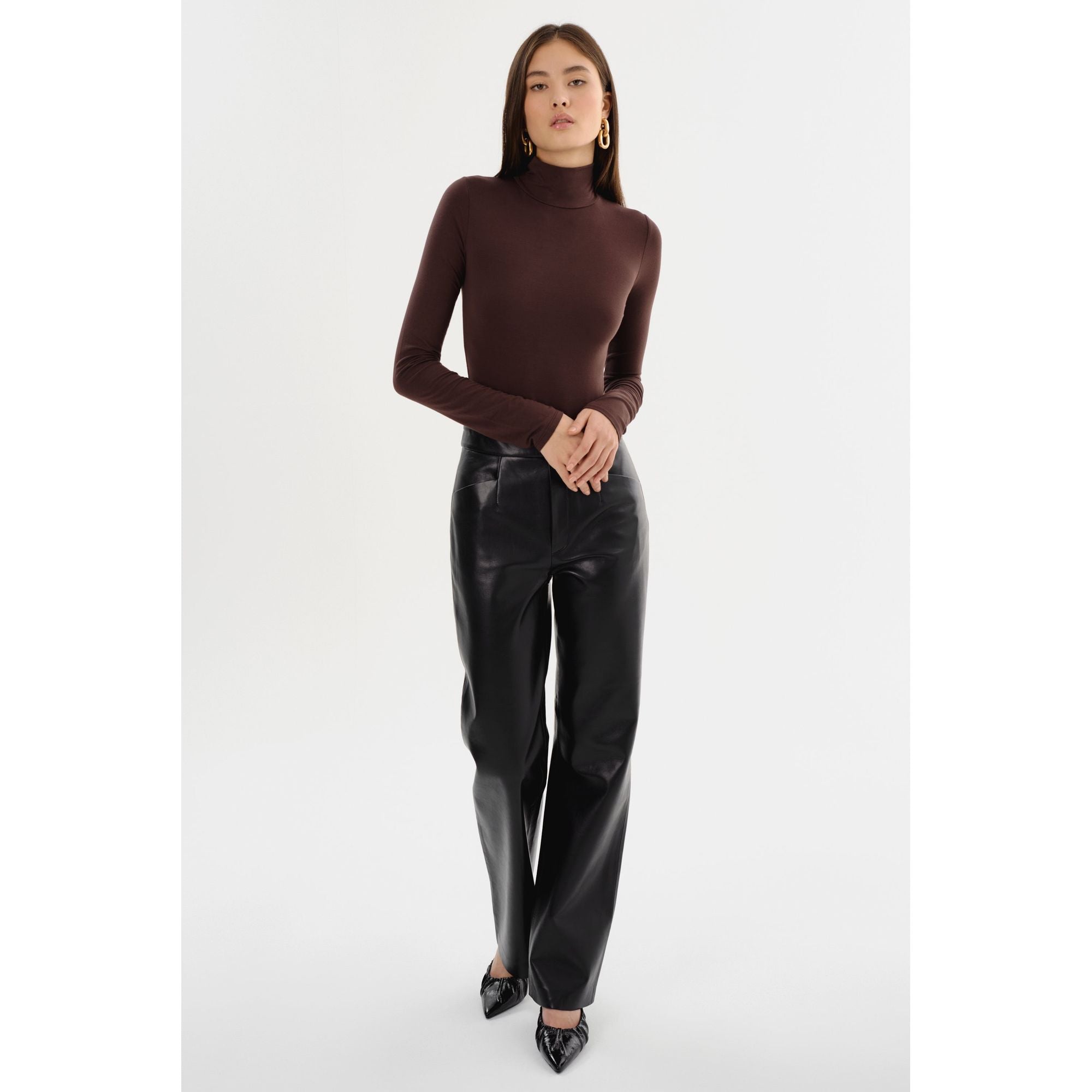 

Имани | Брюки из переработанной кожи Lamarque, черный