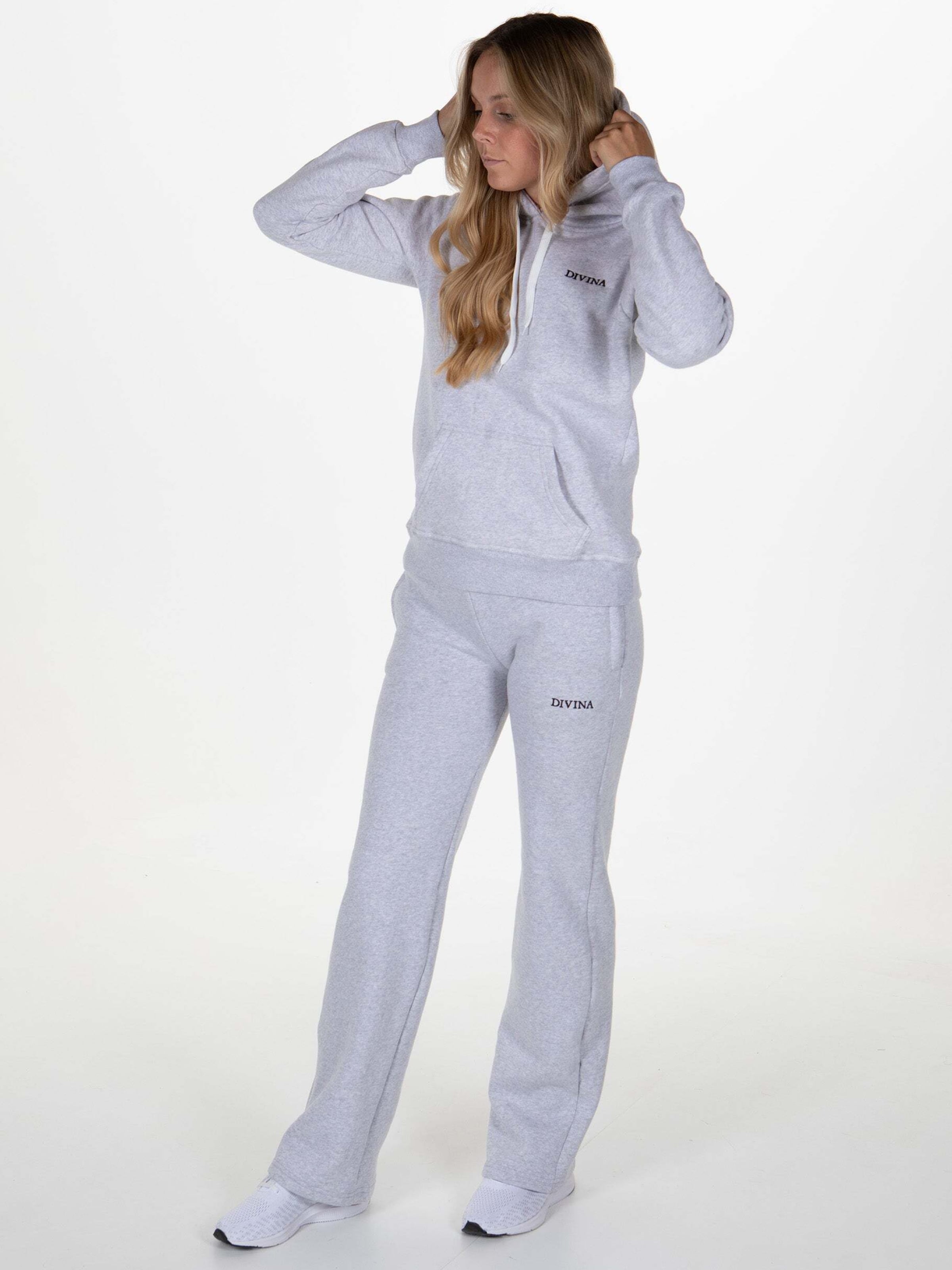 

Divina Штаны свободного кроя 'Comfy' в сером цвете