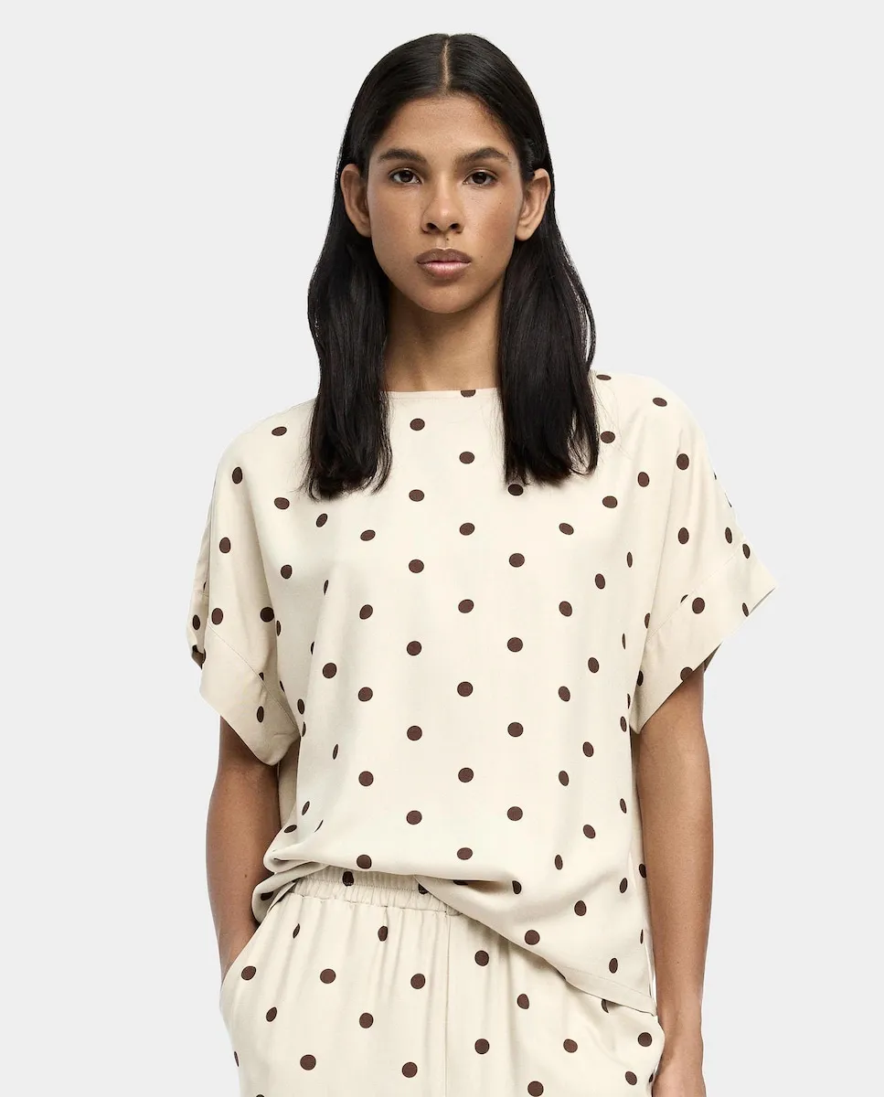 

Женская футболка 100% вискоза с коротким рукавом и принтом в горошек Parfois, коричневый/белый