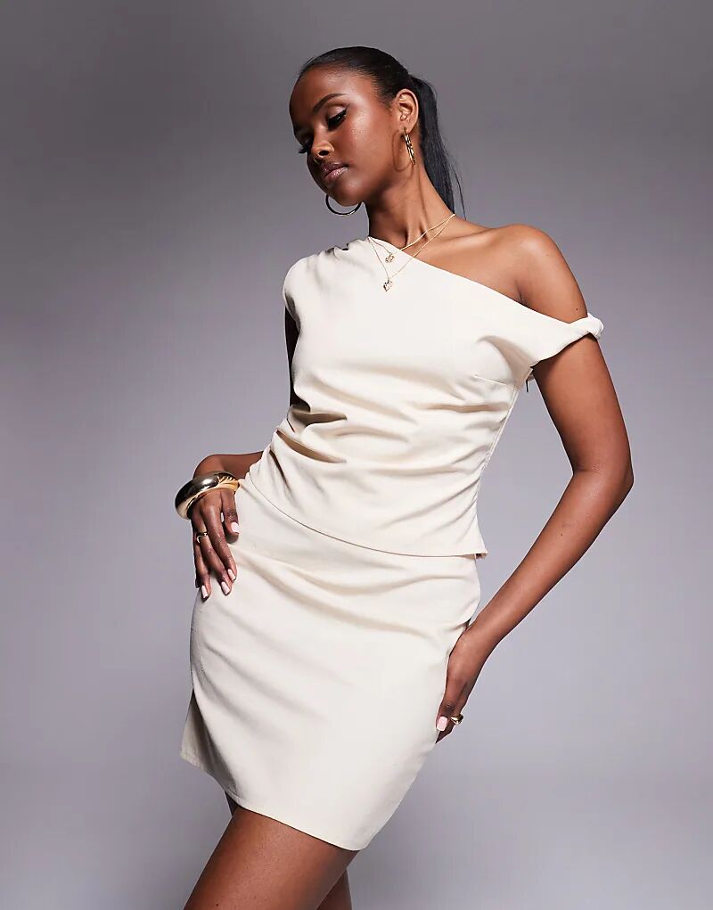 

Эксклюзивный топ Kaiia из льна с открытыми плечами и перекрученной отделкой в кремовом цвете