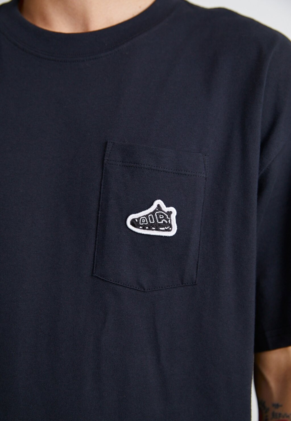 

Футболка с принтом TEE PATCH UPTEMPO Nike Sportswear, черный
