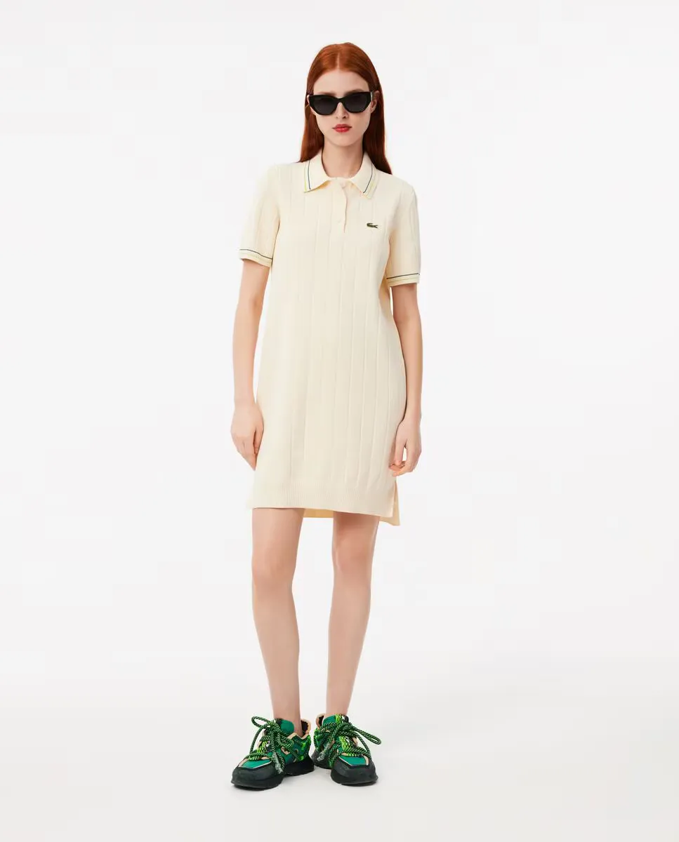 

Хлопковое платье-поло французского производства Lacoste, белый
