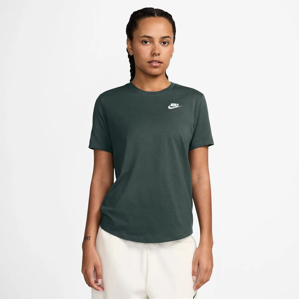 

Женская футболка Nike Club Essentials, зеленый