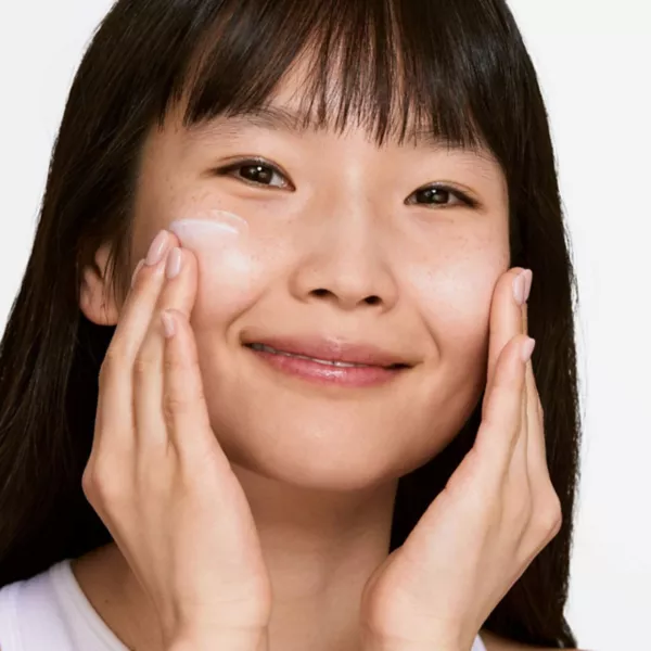 Крем для лица SPF CLINIQUE Еще осветляющий увлажняющий — фото 4