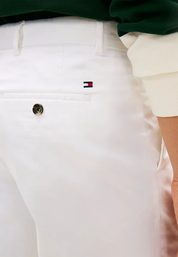 Бруклинские атласные узкие шорты-чиносы Tommy Hilfiger, White — фото 4