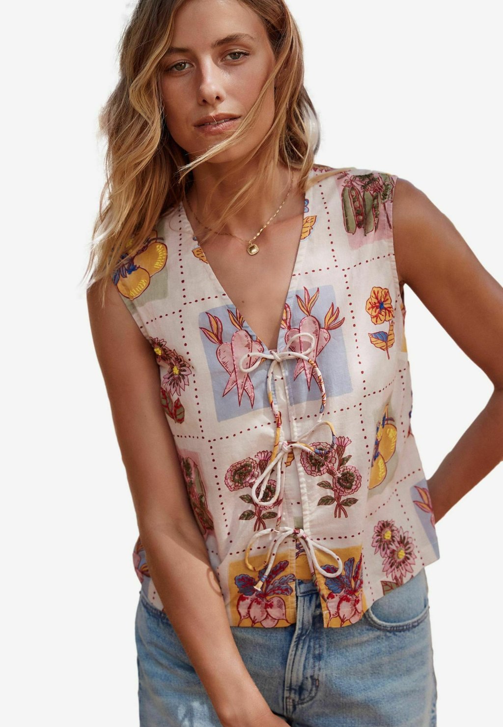 

Жилет REGULAR FIT - VEGETABLE EMBROIDERED PATCHWORK Next, бежевый