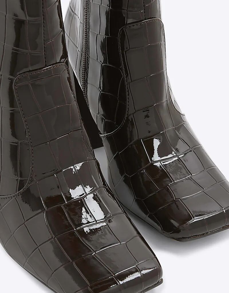 Ботинки River Island Croc с расклешенным каблуком, коричневого цвета с темным оттенком — фото 3