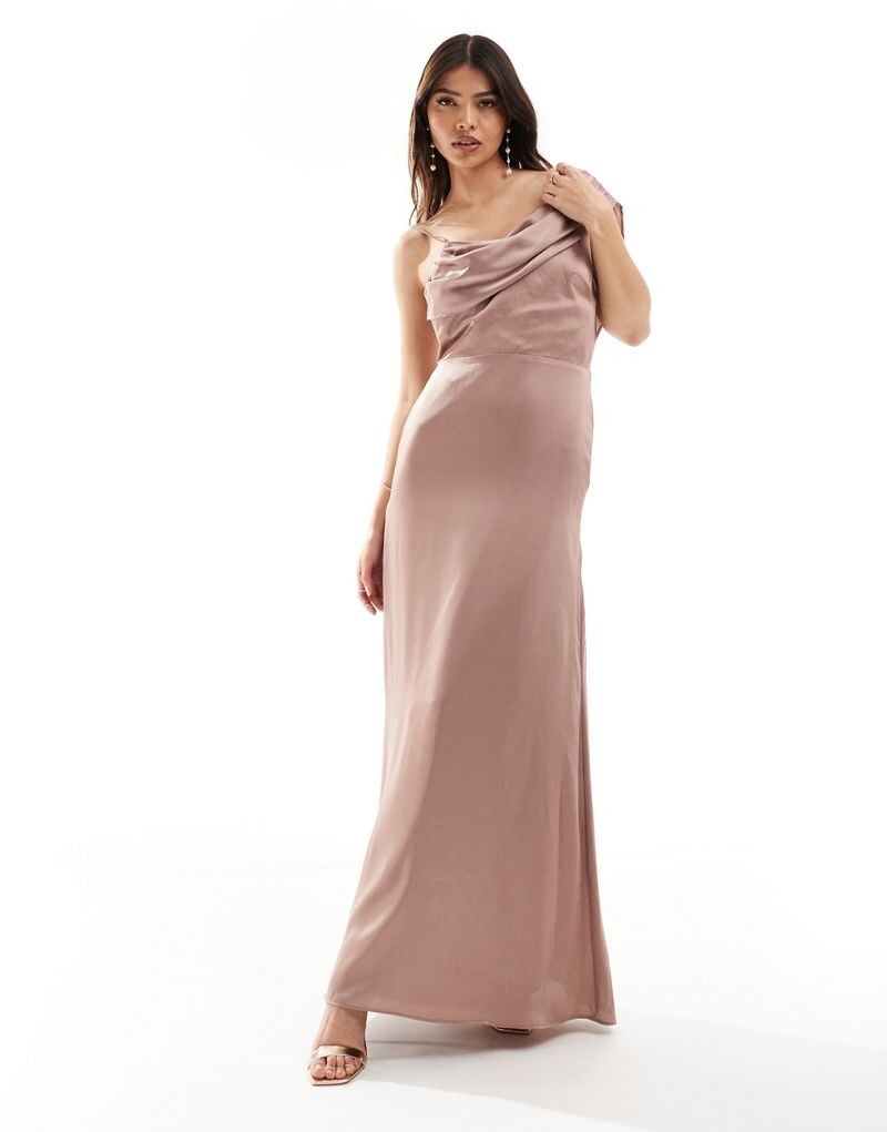 

TFNC Bridesmaid — розово-коричневое атласное платье макси на одно плечо с драпировкой