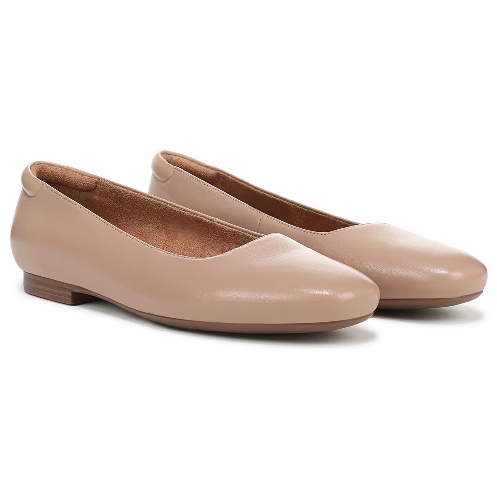 Женские балетки Kelly от Naturalizer, crème brulee leather