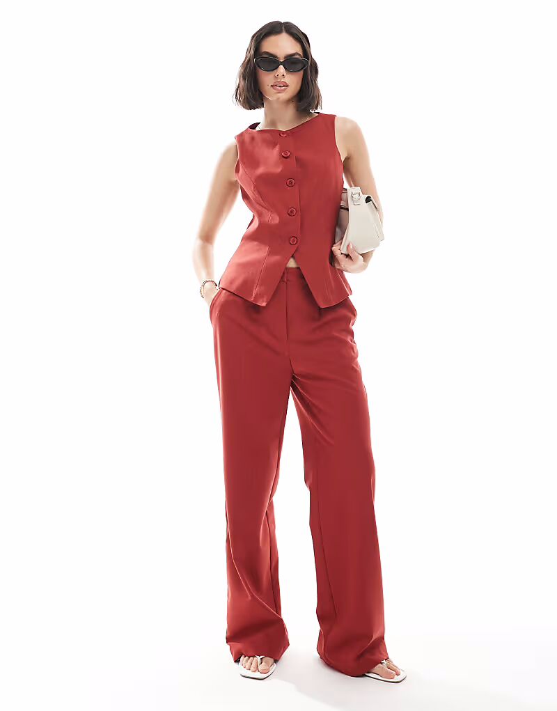 

Брюки прямого кроя вишневого цвета Miss Selfridge