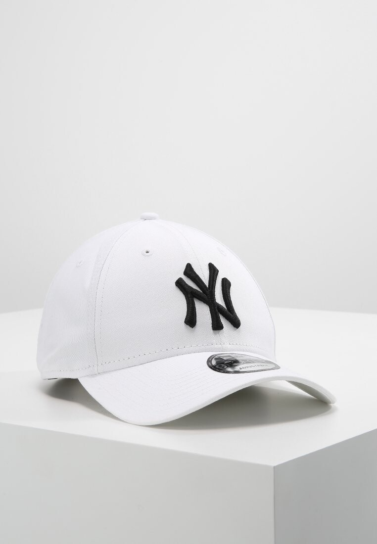 

Бейсболка New Era