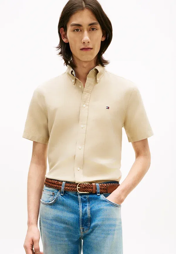 Рубашка Regular fit из смесового льна с коротким рукавом Tommy Hilfiger, сандаловый