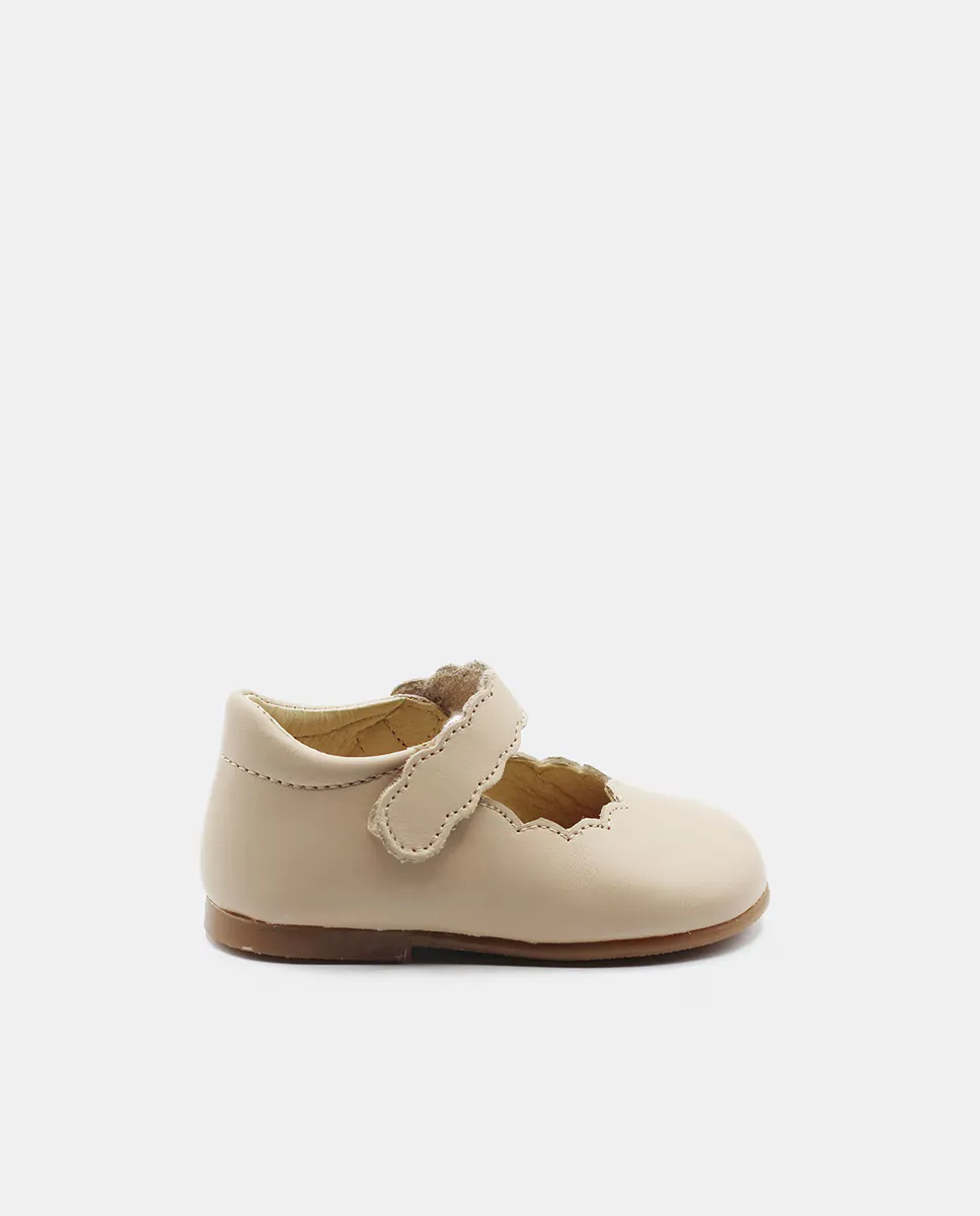 

Туфли Мэри Джейн для девочки из кожи с волнами Leon Shoes, бежевый