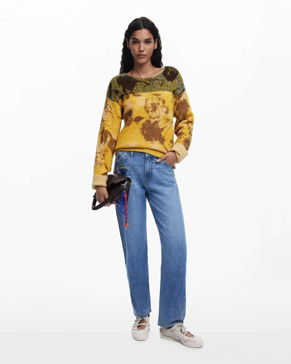 

Джинсы Vaquero de mujer flores bordadas Desigual, синий