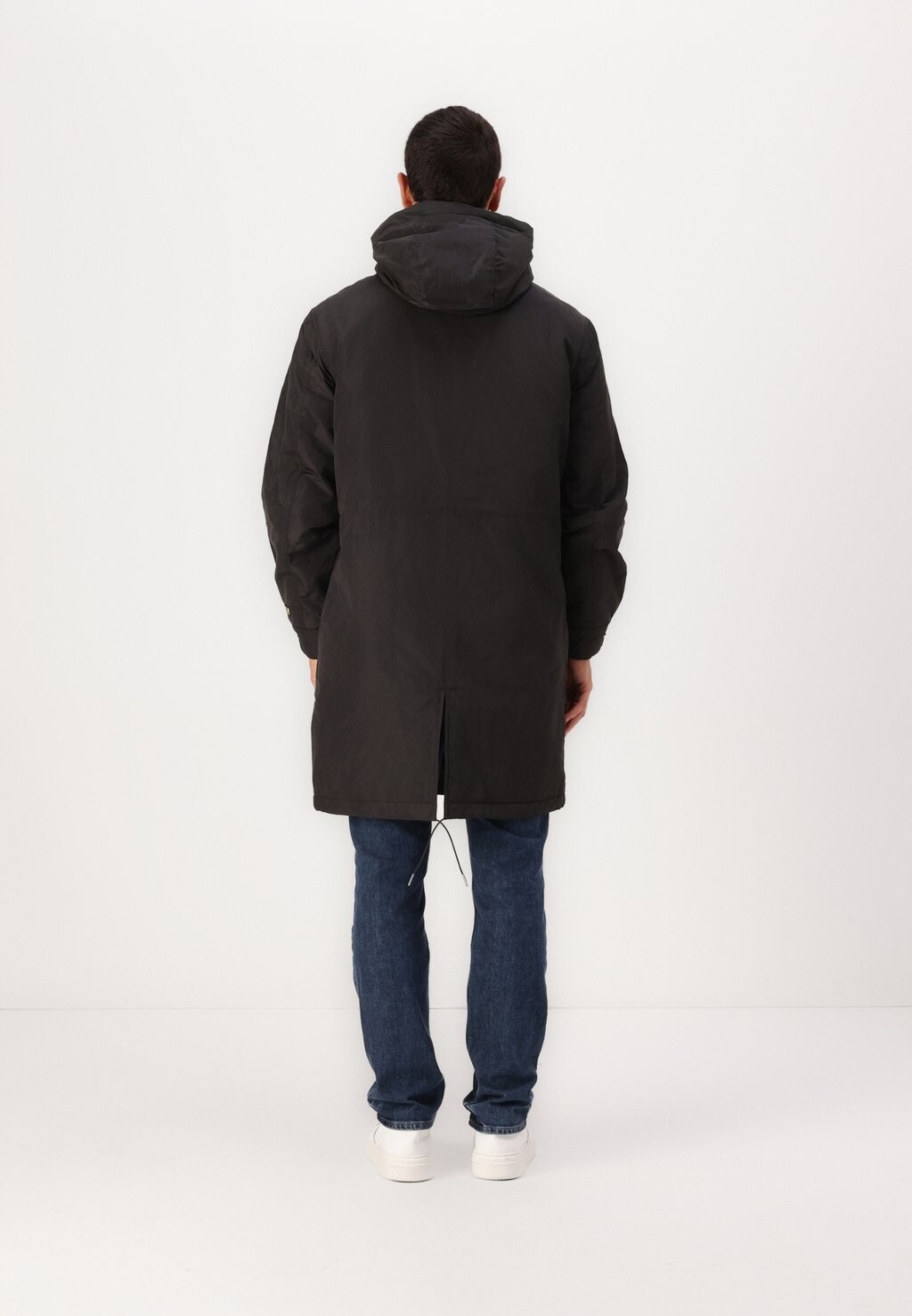 

Парка LONGLINE Lyle & Scott, антрацит