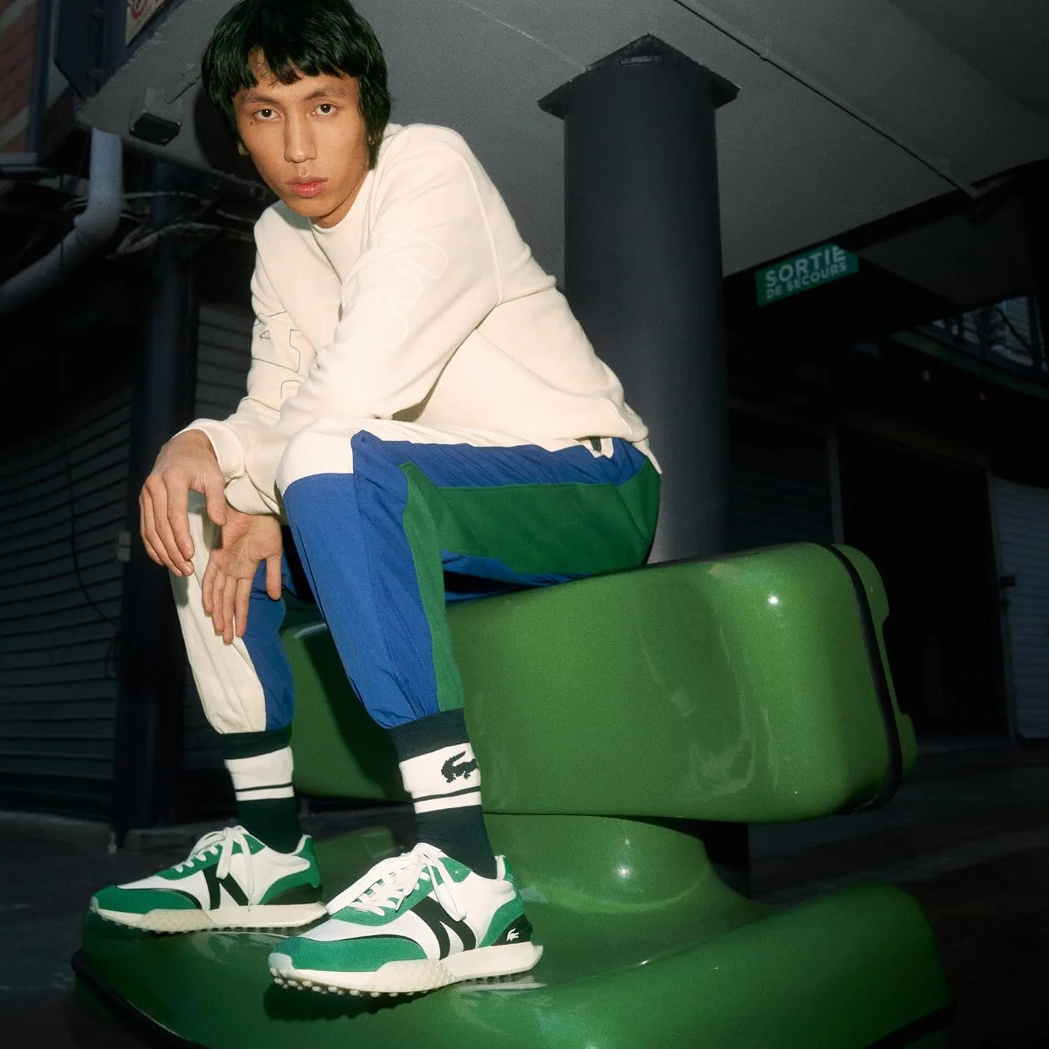 Спортивные кроссовки Lacoste зеленого цвета — фото 2