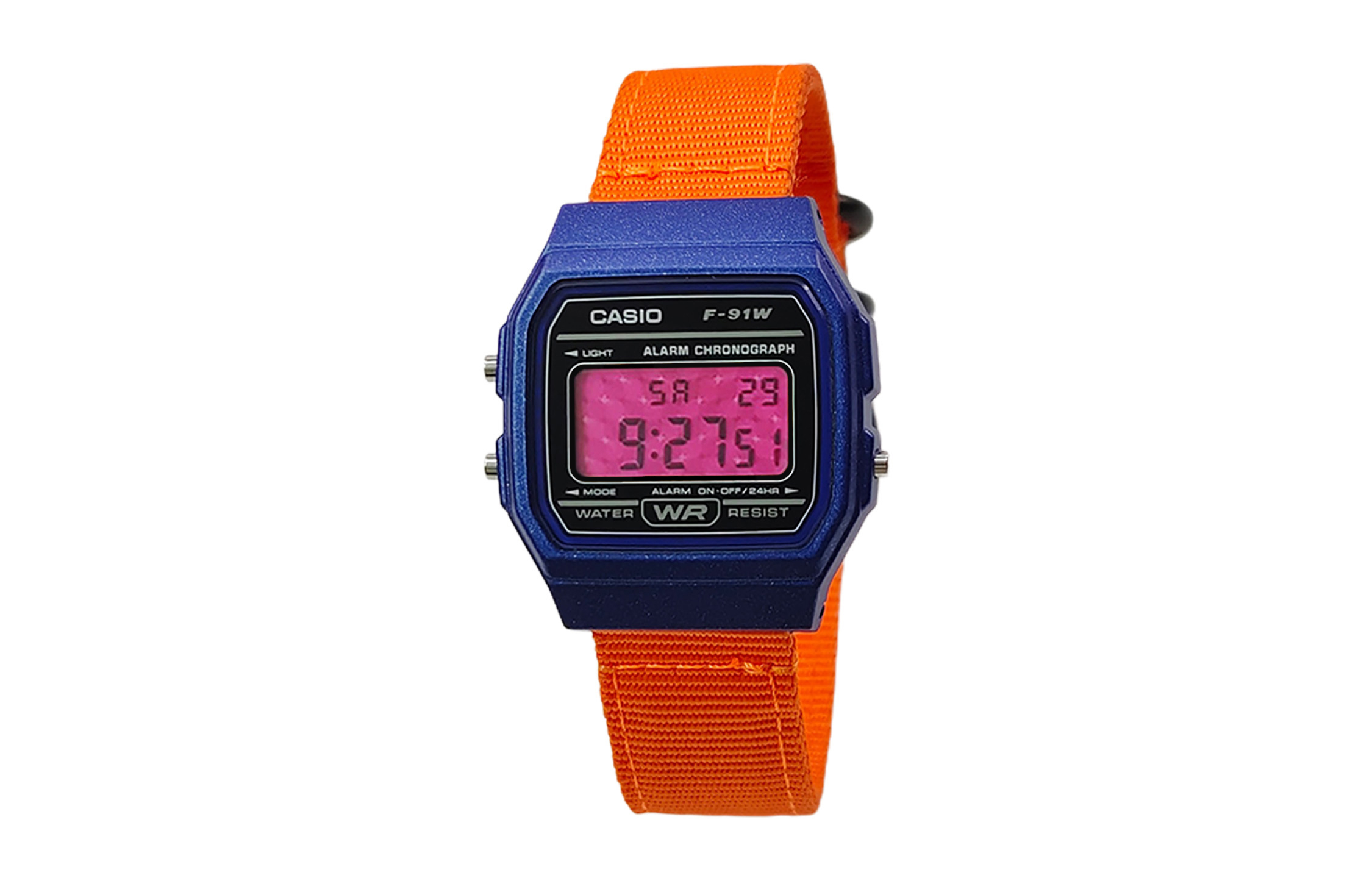 

CASIO Мужские часы Retrofit Series с кварцевым механизмом и нейлоновым ремешком, черный циферблат