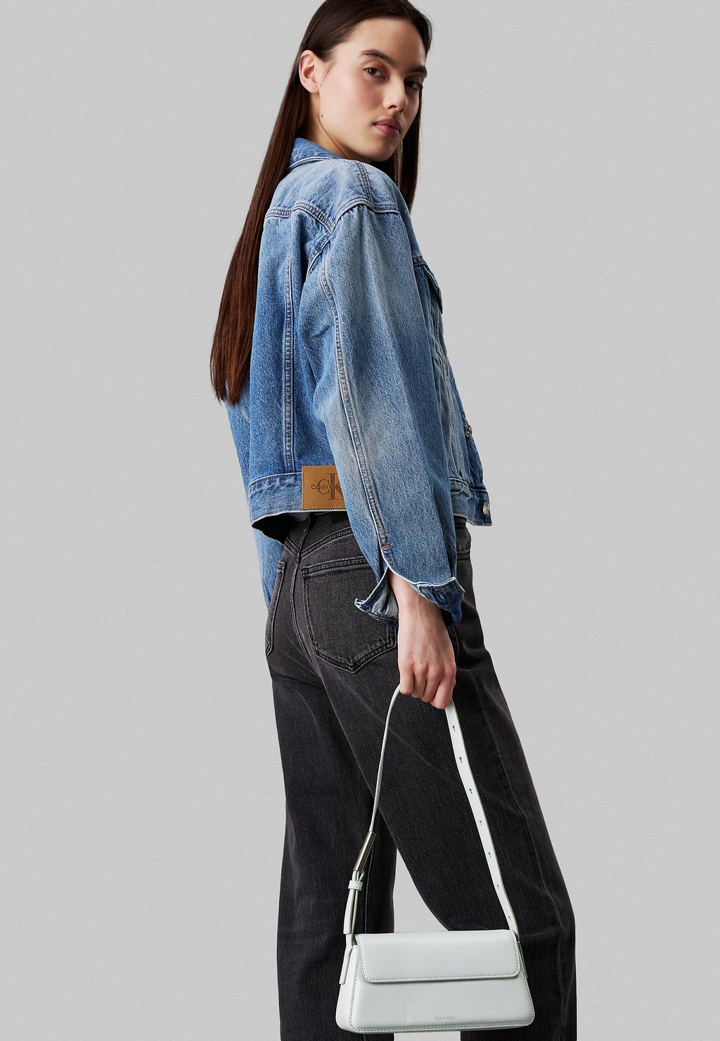 

Сумка SMALL SHOULDER Calvin Klein Jeans, серый