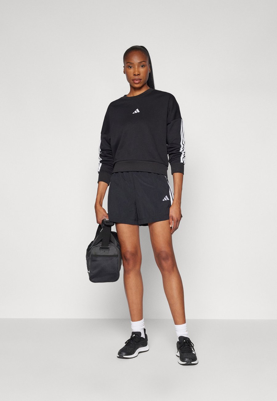 Спортивные шорты Adidas Sportswear ESSENTIALS 3 STRIPES LIFESTYLE, Black/White/Black — фото 2